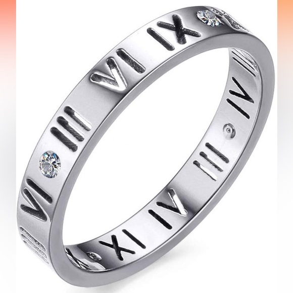 🆕Unisex Titanium Silver Roman Numeral Ring with Zircon Stone: Size 12 - Picture 3 of 5
